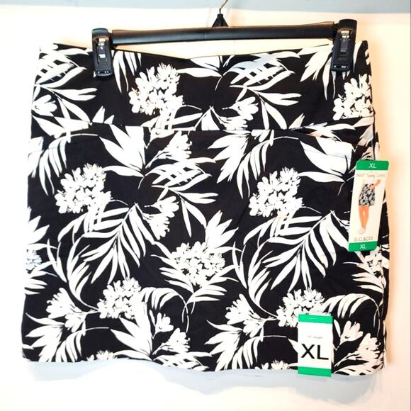 S.C. & Co. Dresses & Skirts - New S.C. & Co. Tropical Print Black & White Mini Skirt Lycra Lined Shorts XL